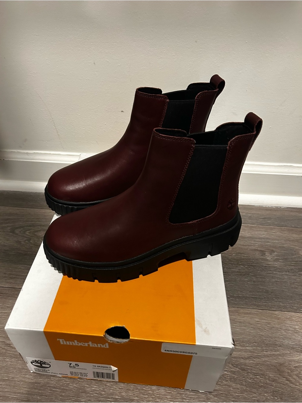Timberland Chelsea Boots - Wine with Black Sole
